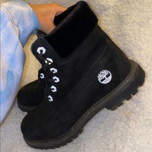 Black Timberland Boots with Velvet